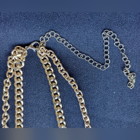 Gold Heart and Key Layered Pendant Necklace - Picture 11 of 12